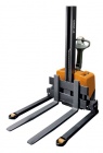 Kompaktní ručně vedený zakladač pro méně náročné aplikace bt-staxio-w-series-hwe100-powered-stackers-product-roll-out-4.jpg